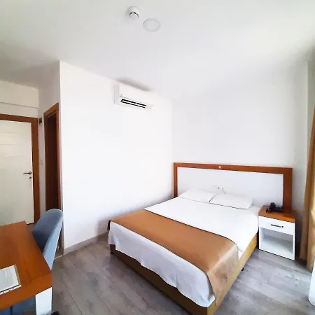 Hotel Karden 4*