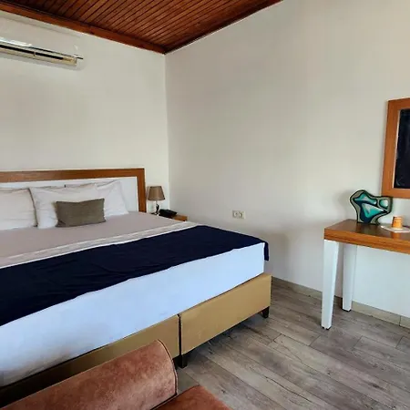 Hotel Karden 4*